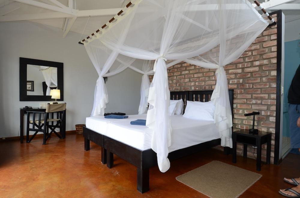Gondwana Etosha Safari Lodge Okaukuejo Exterior photo
