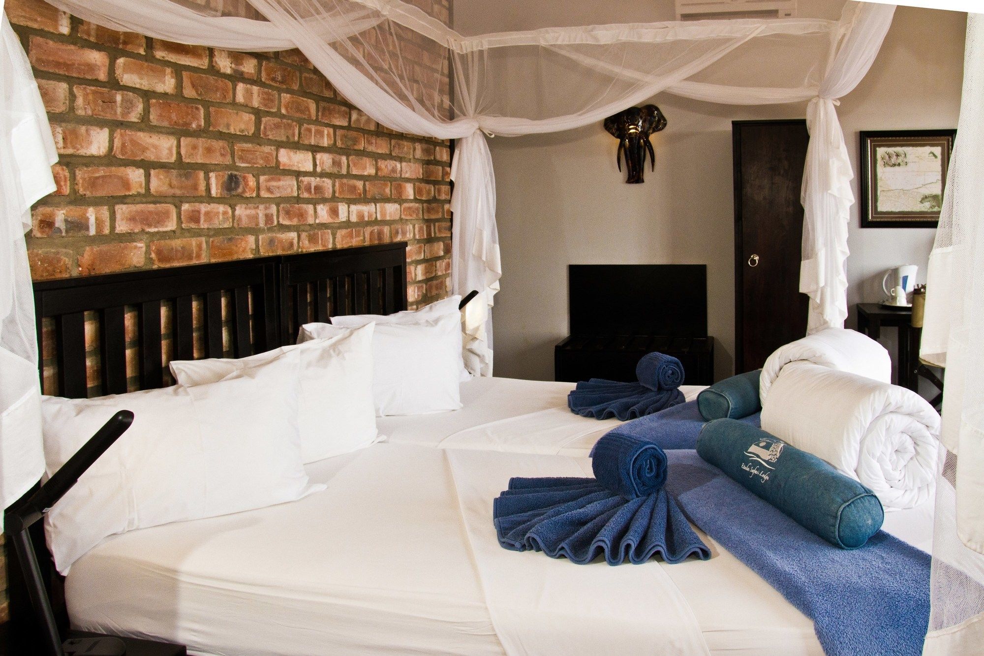 Gondwana Etosha Safari Lodge Okaukuejo Exterior photo