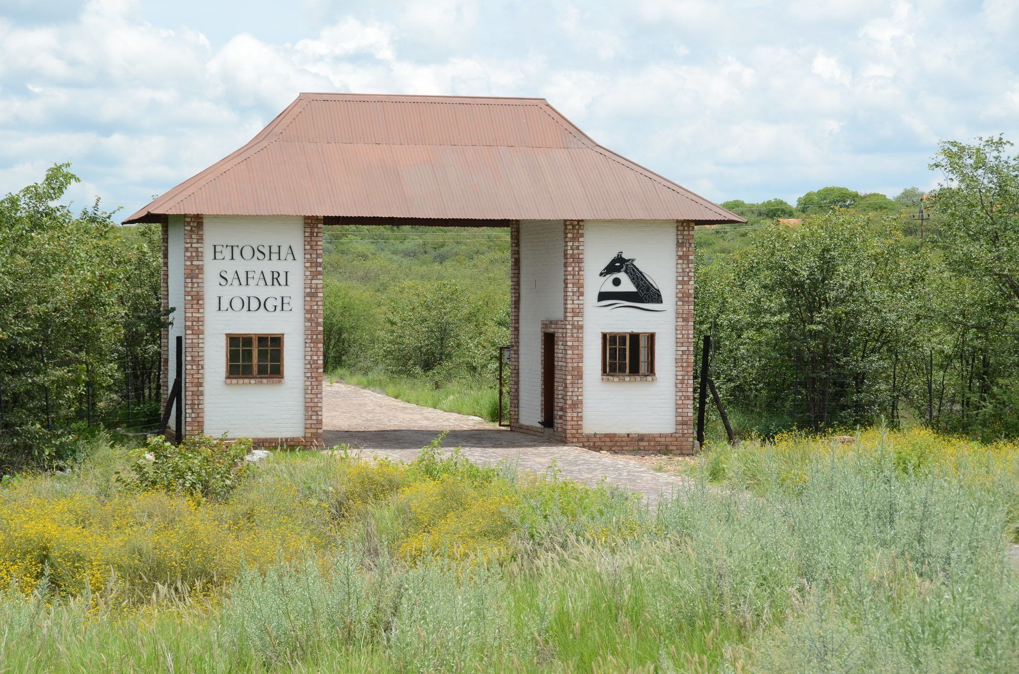 Gondwana Etosha Safari Lodge Okaukuejo Exterior photo