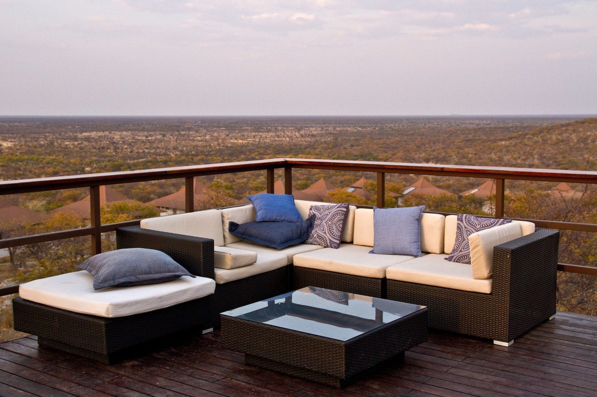 Gondwana Etosha Safari Lodge Okaukuejo Exterior photo