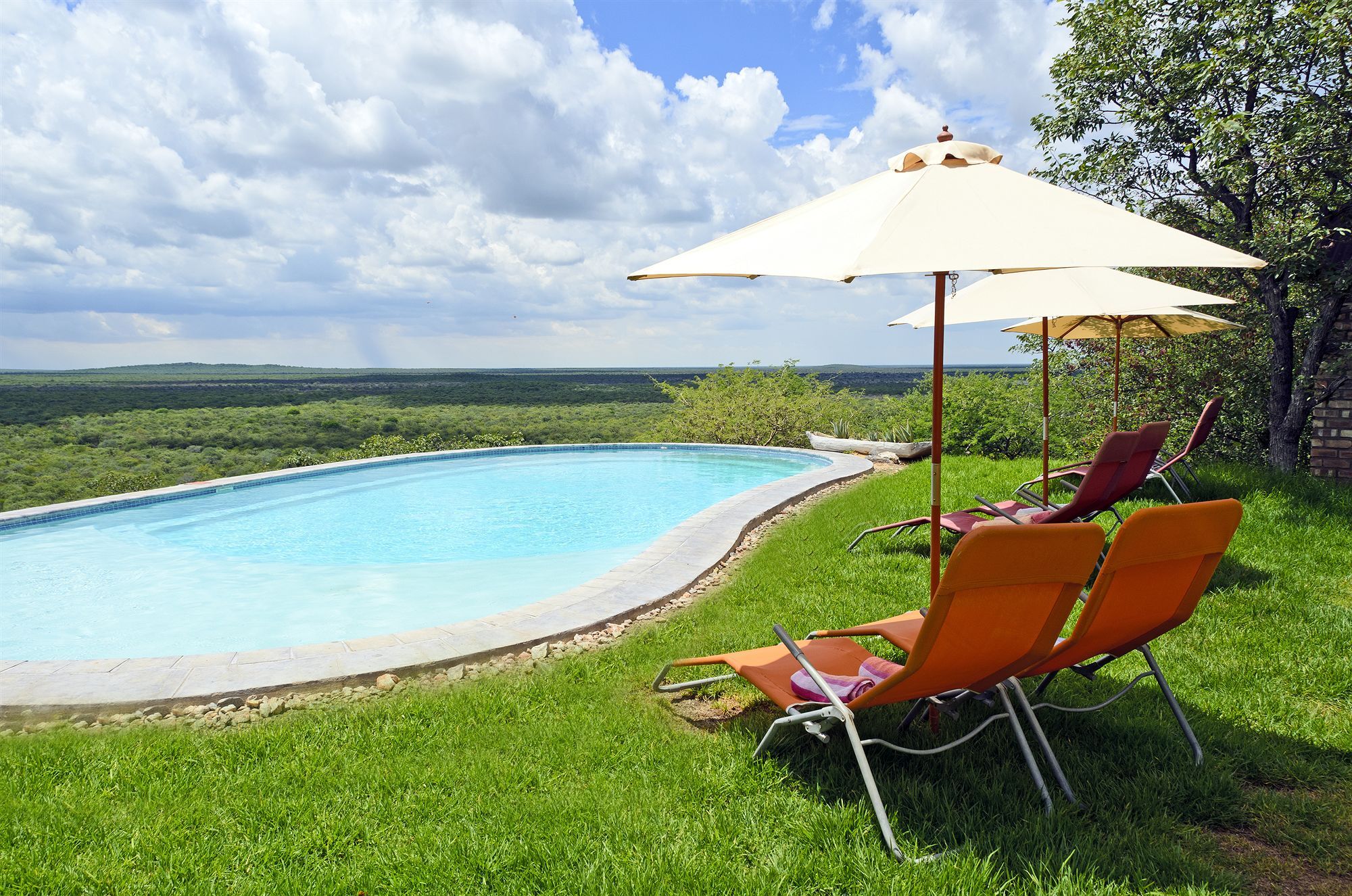 Gondwana Etosha Safari Lodge Okaukuejo Exterior photo