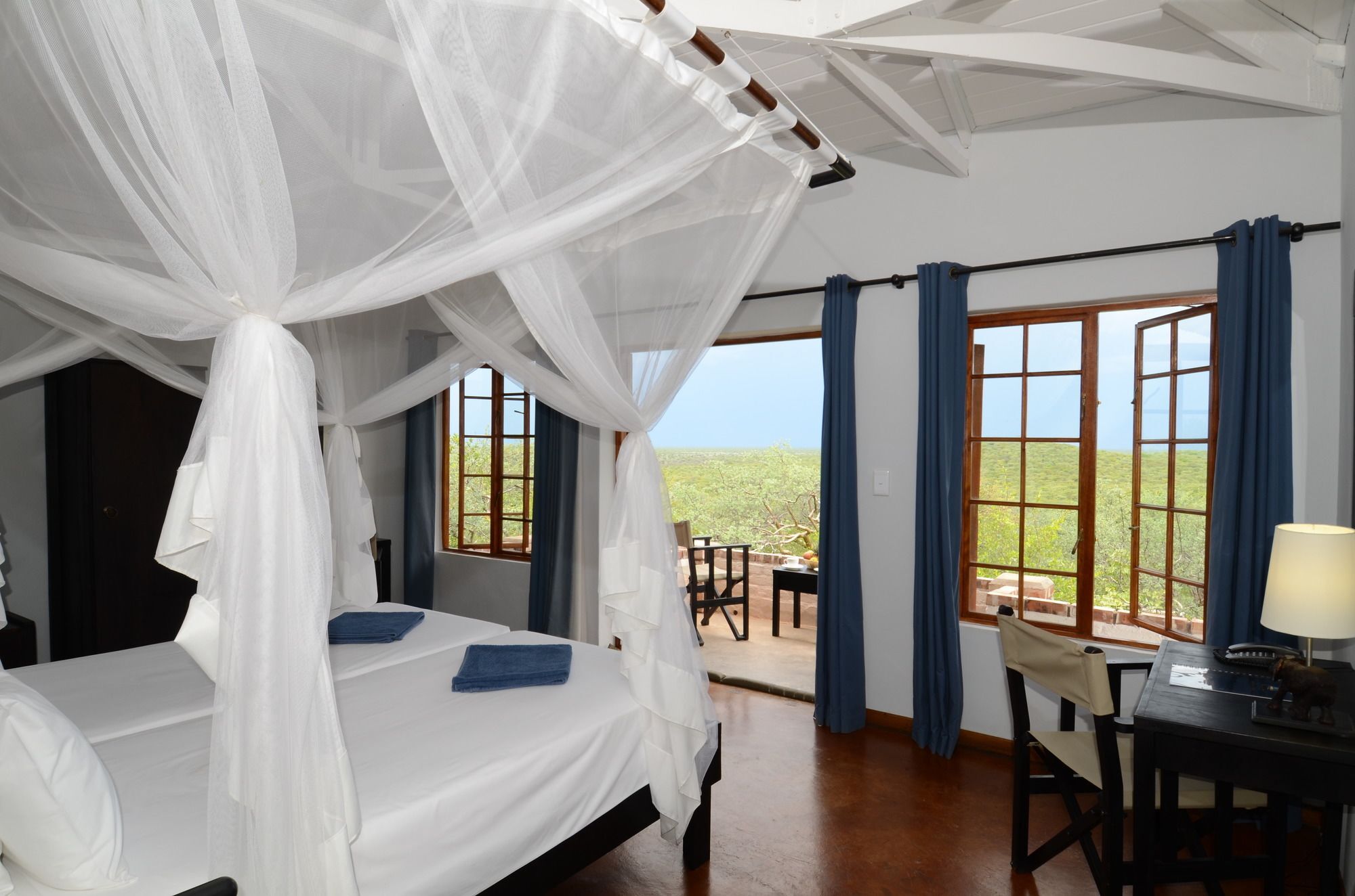 Gondwana Etosha Safari Lodge Okaukuejo Exterior photo