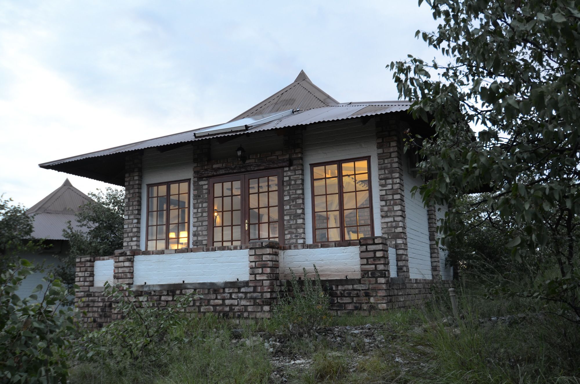 Gondwana Etosha Safari Lodge Okaukuejo Exterior photo