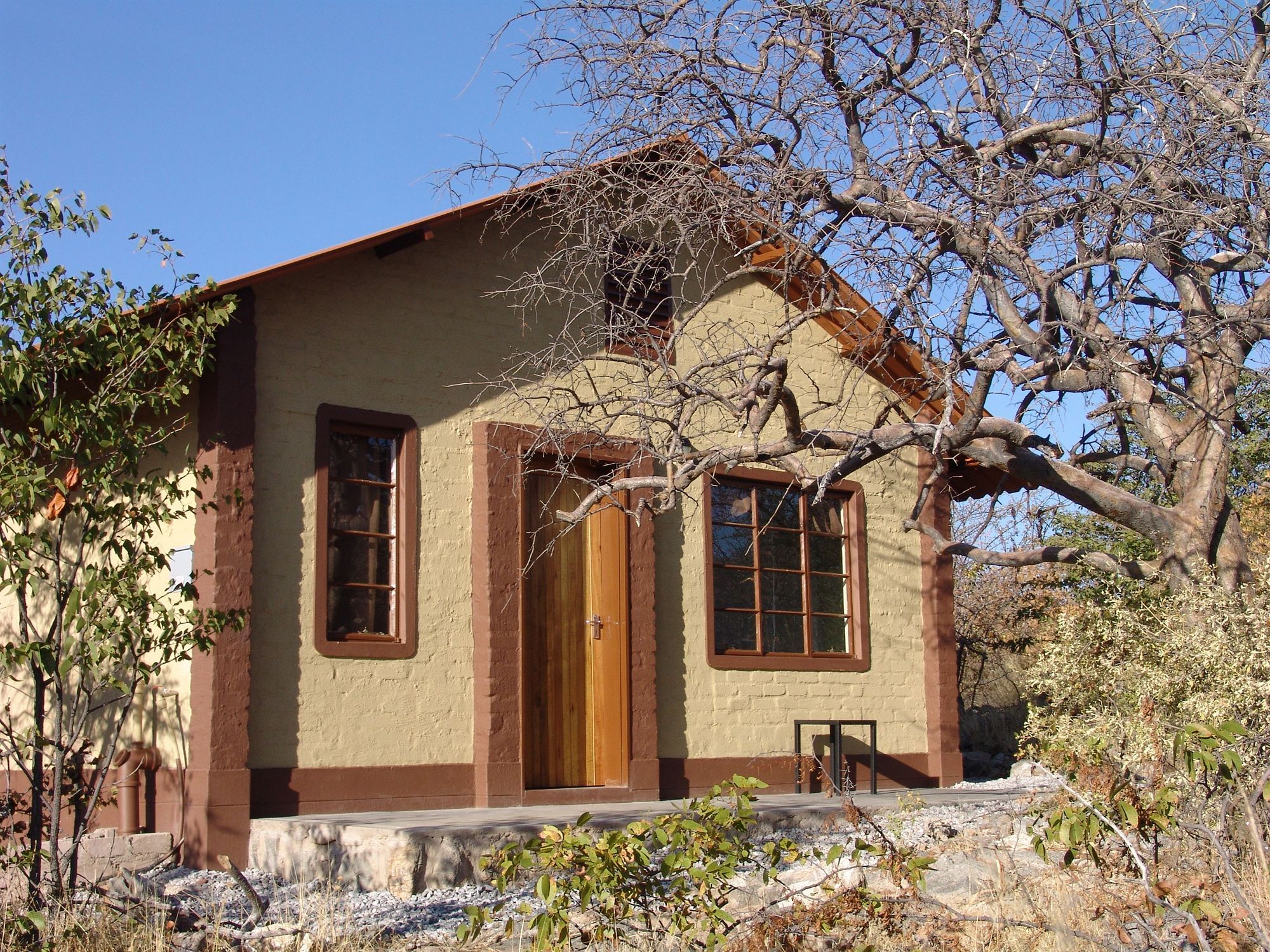 Gondwana Etosha Safari Lodge Okaukuejo Exterior photo